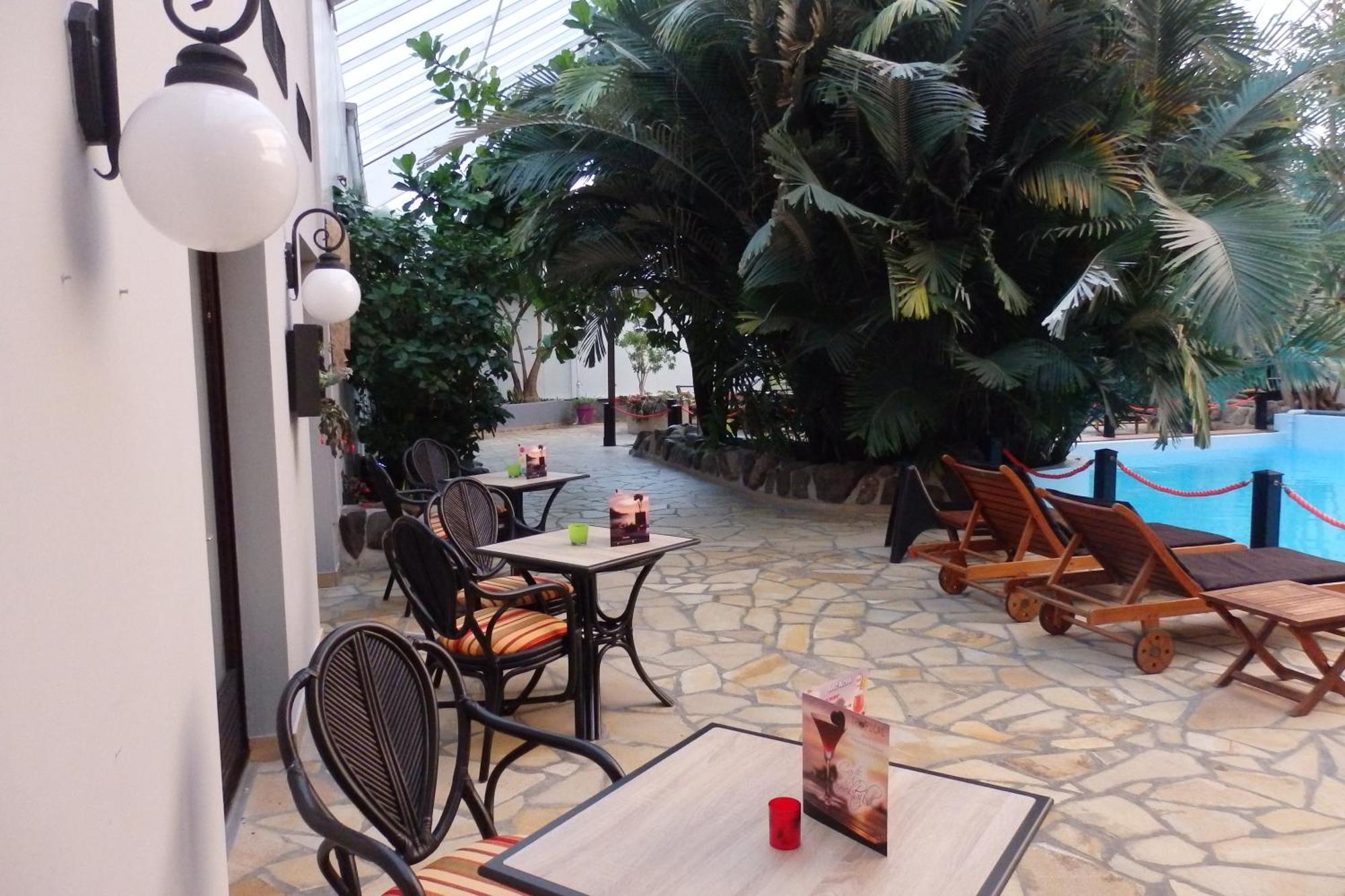 Tropical Hotel Durbuy Bagian luar foto