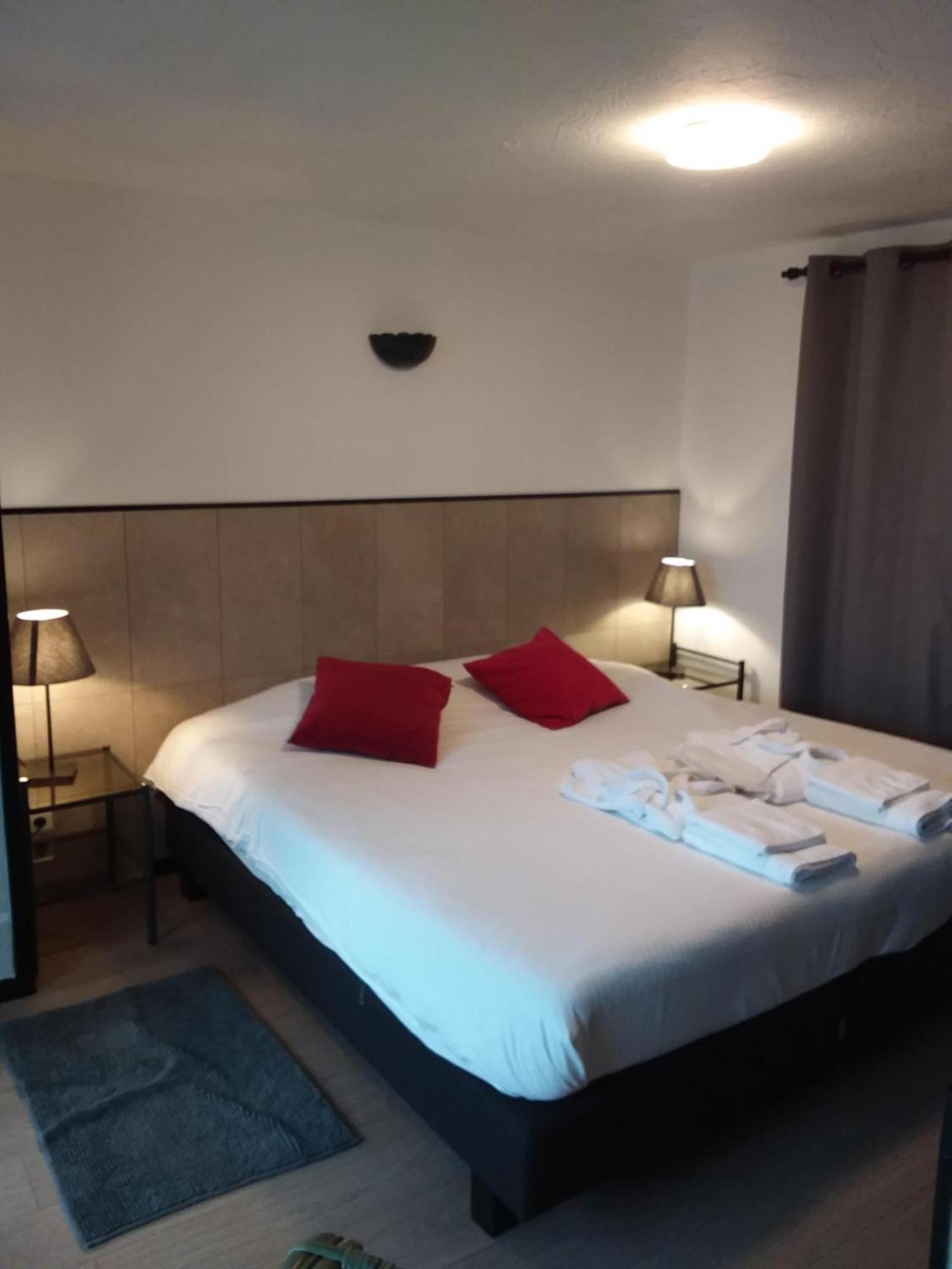 Tropical Hotel Durbuy Bagian luar foto