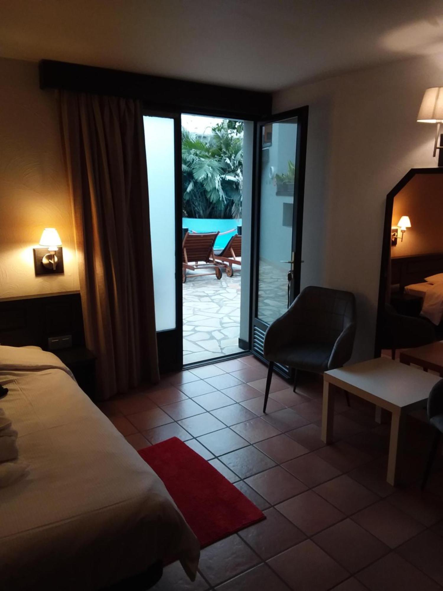 Tropical Hotel Durbuy Bagian luar foto